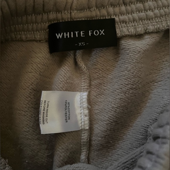 White Fox Not An Issue Sweatpants size XS - Picture 5 of 5